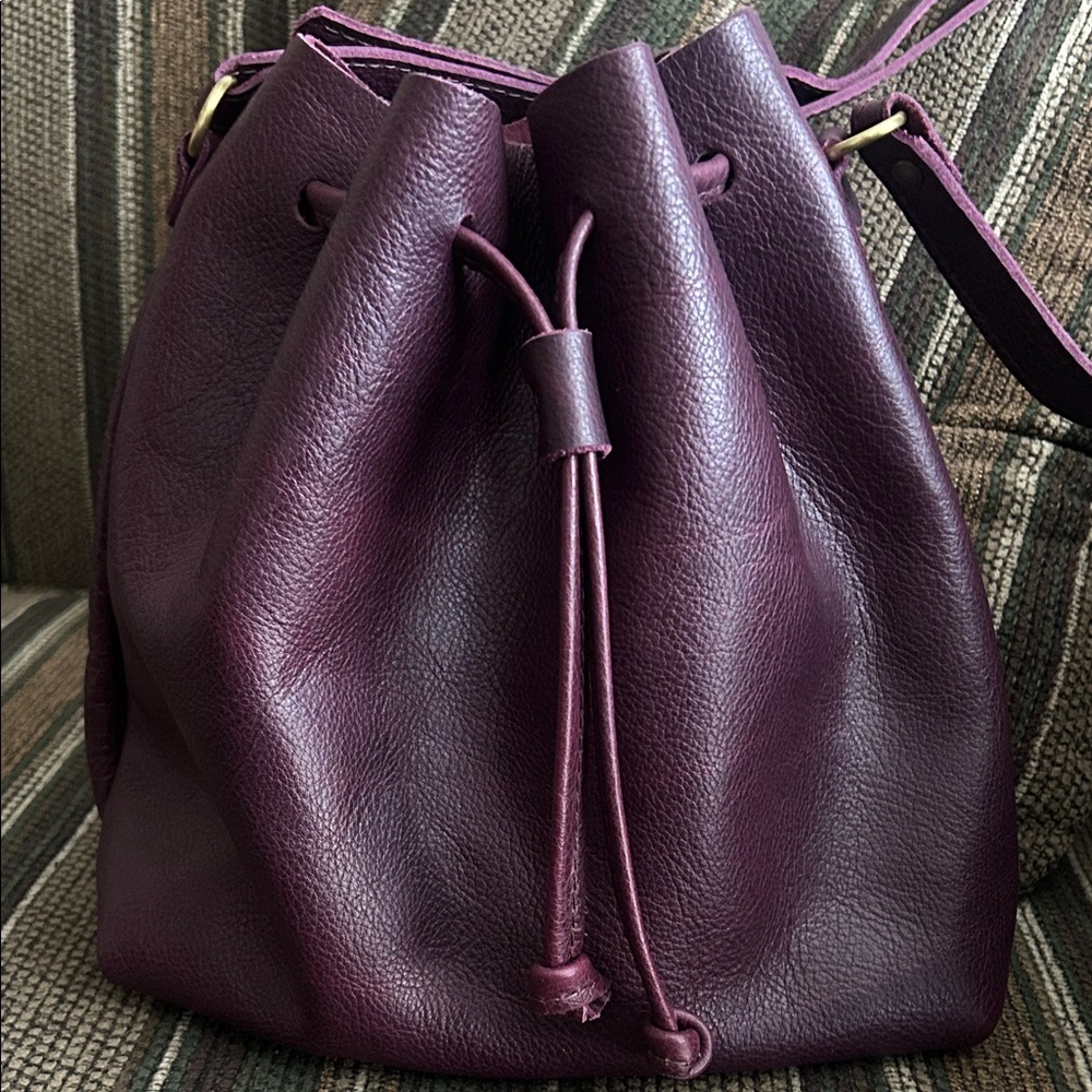 PORTLAND LEATHER purple bucket bag